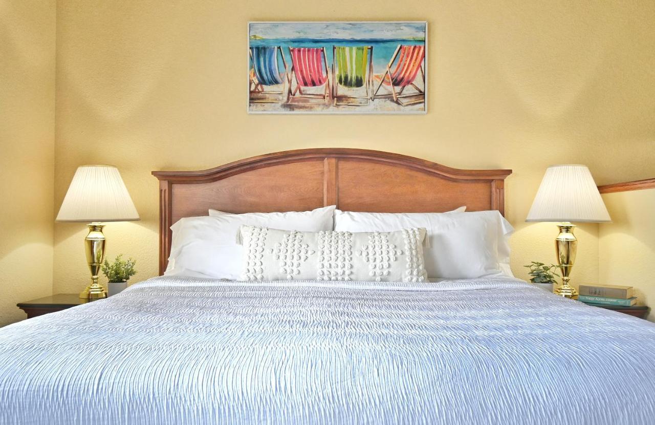 Four Seasons Island Resort Pembine Exterior photo
