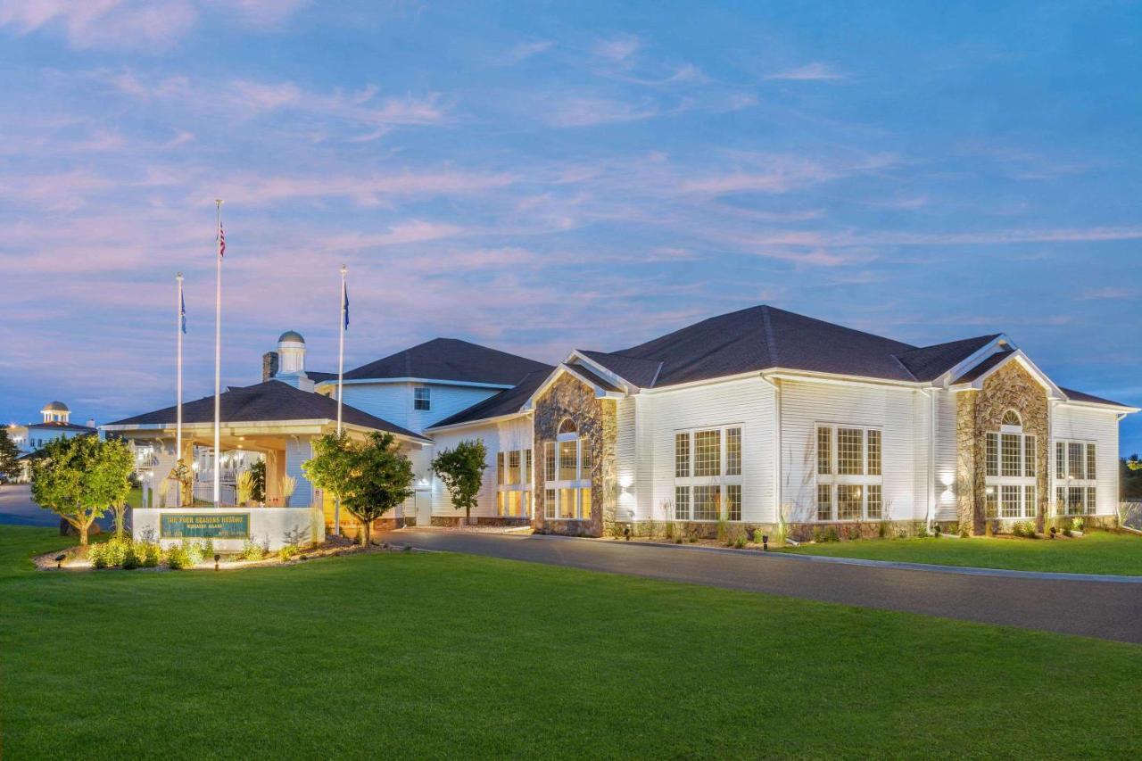 Four Seasons Island Resort Pembine Exterior photo